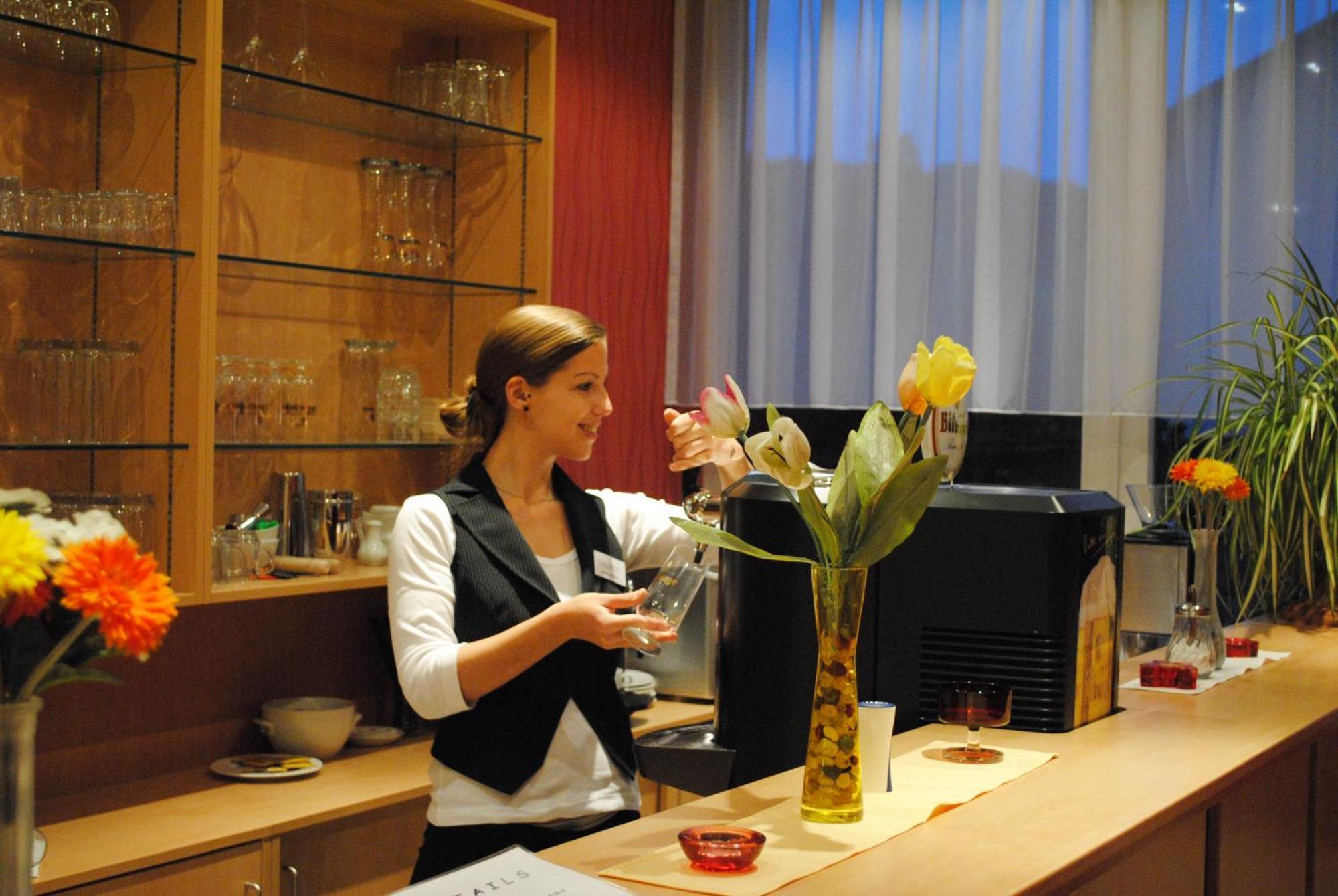 Opal Hotel Idar-Oberstein Restoran gambar